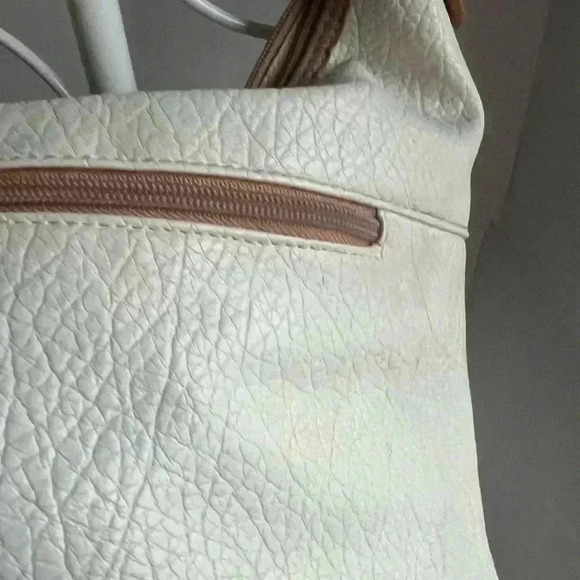 Lauren Conrad Shoulder Bag - Picture 8 of 10